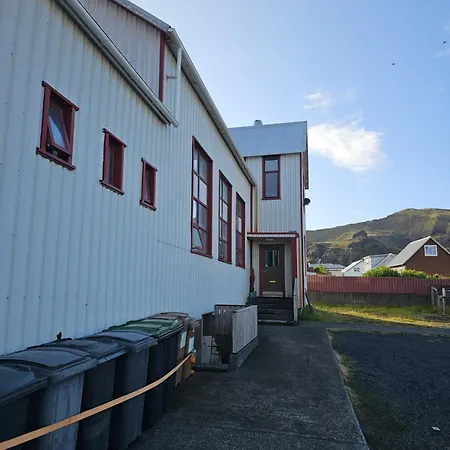 Central Apartments Vestmannaeyjar Exterior foto